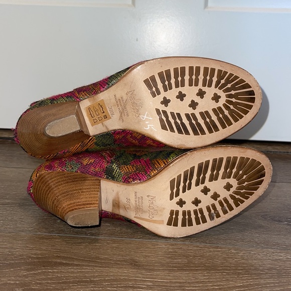 Maloles, size 38.5 (8 and run small), pink and green floral - Picture 4 of 6